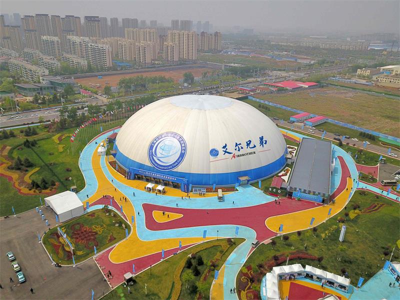 相對(duì)于傳統(tǒng)的樂園，氣膜游樂園的優(yōu)勢(shì)