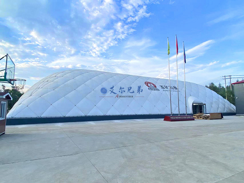 在東北建一個(gè)氣膜體育館，需要多少錢？